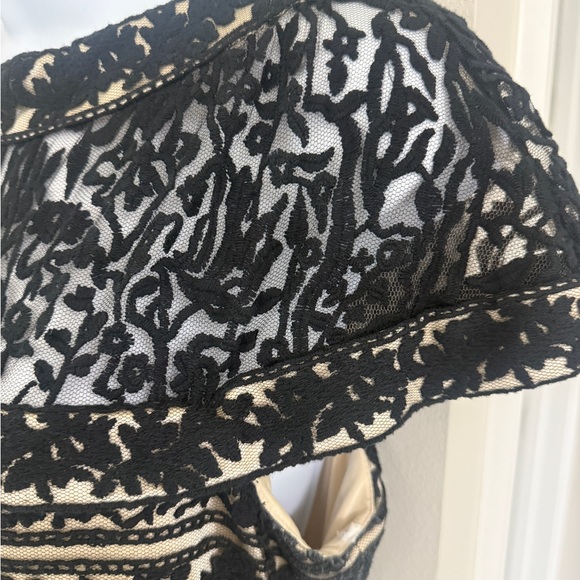 Jovani Black and Cream Lace Maxi Dress - Evening Gown - Size 10 - Picture 5 of 16